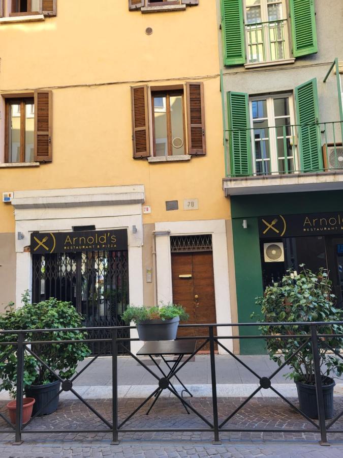 Mono Arnaldo Lägenhet Brescia Exteriör bild